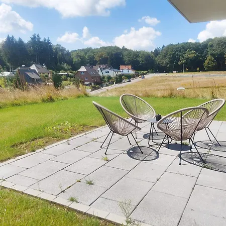Inikama - Elegantes Apartment Rosengarten (Lower-Saxony)